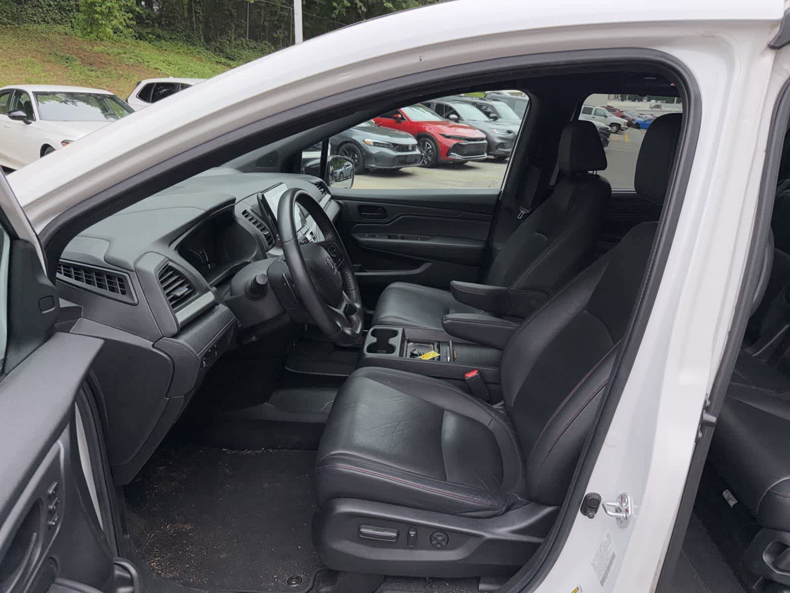 Used 2023 Honda Odyssey Sport image 15