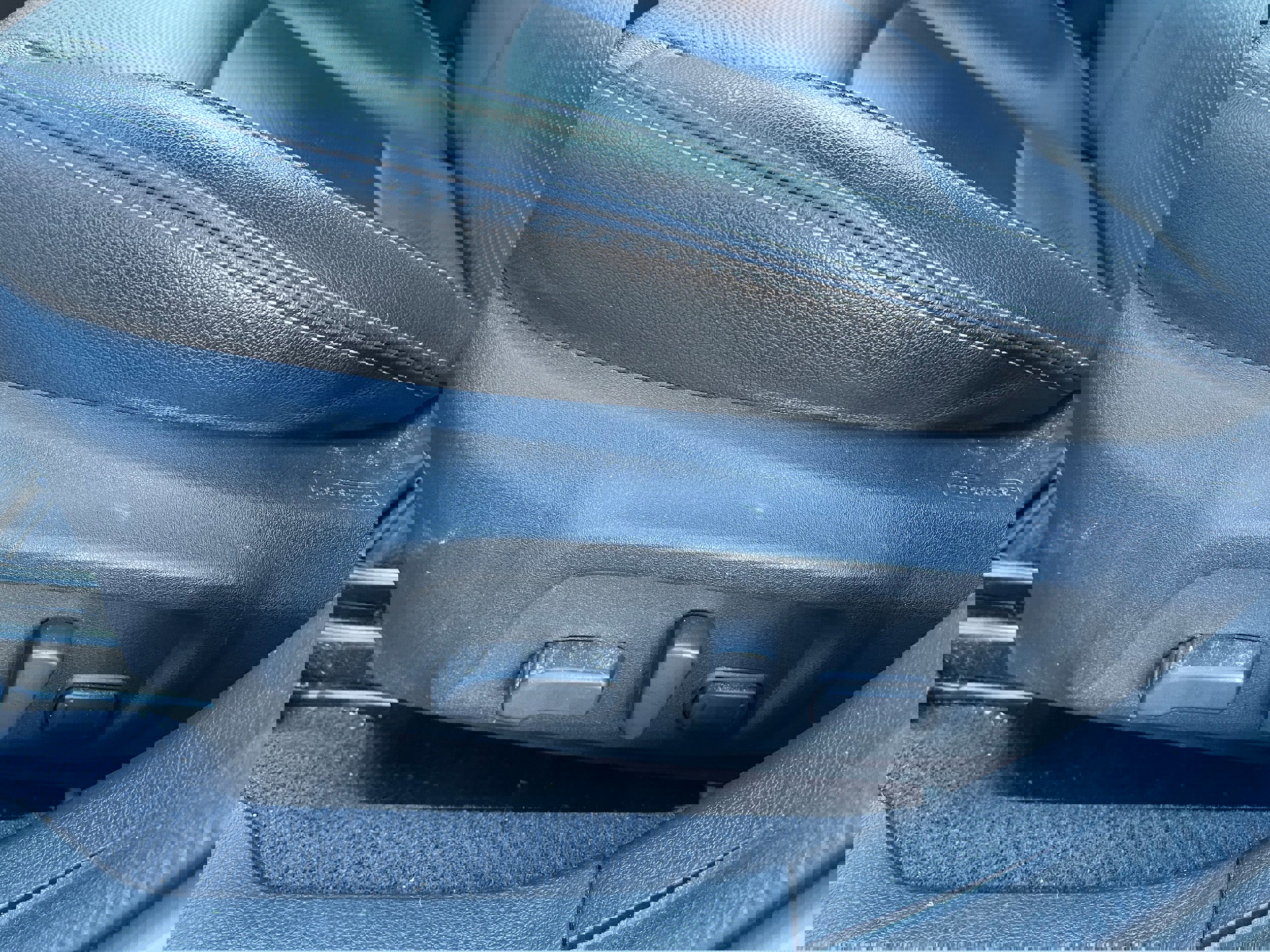 Used 2016 Subaru Legacy 3.6R Limited image 9