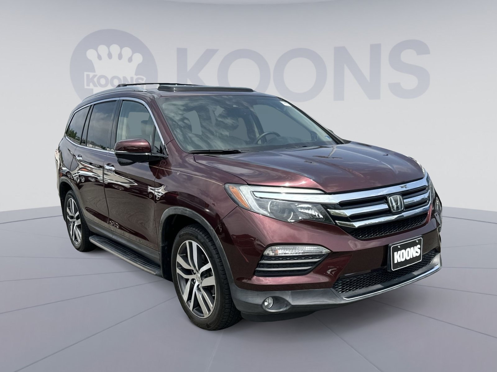 Used 2017 Honda Pilot Touring image 2