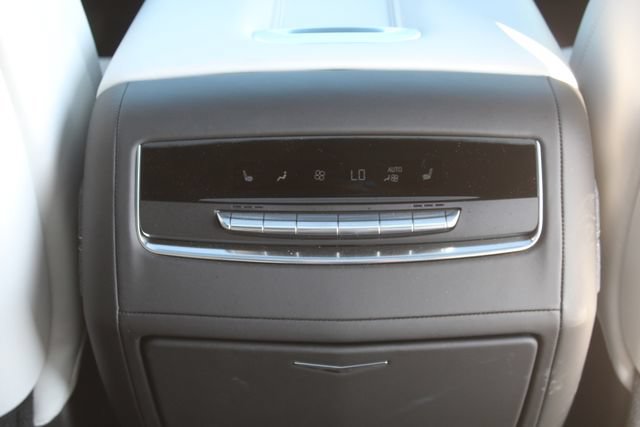 Used 2026 Cadillac Escalade ESV Platinum Sport w/ LPO, ONYX Package AWD/4WD image 22