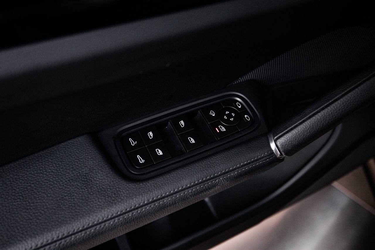 Certified 2023 Porsche Cayenne AWD/4WD image 21