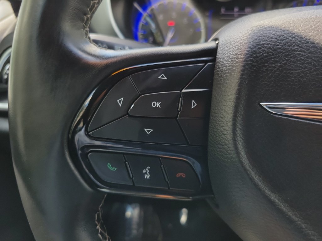 Used 2018 Chrysler Pacifica Touring Plus w/ S Appearance Package FWD image 23