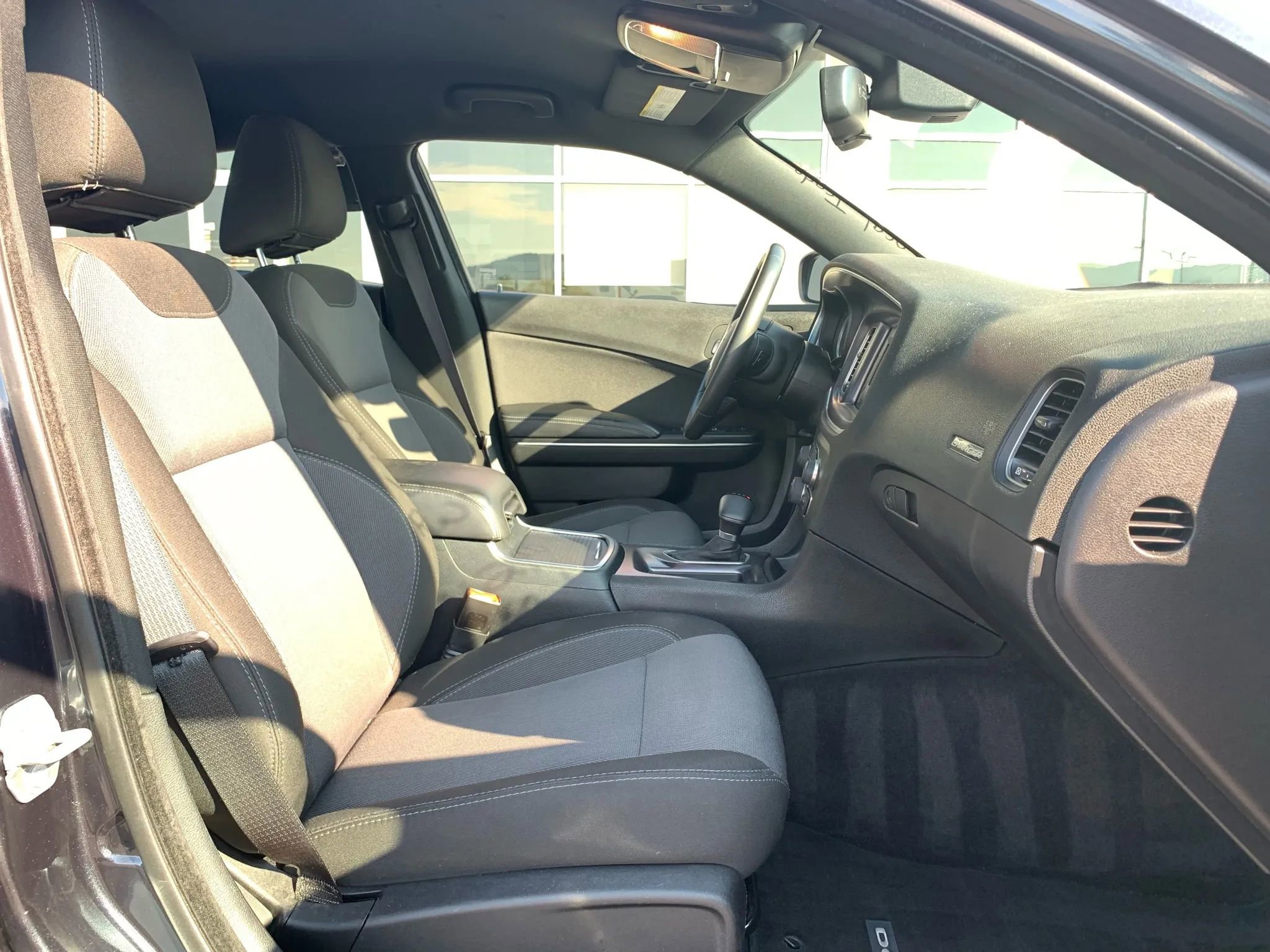 Used 2016 Dodge Charger SE RWD image 21