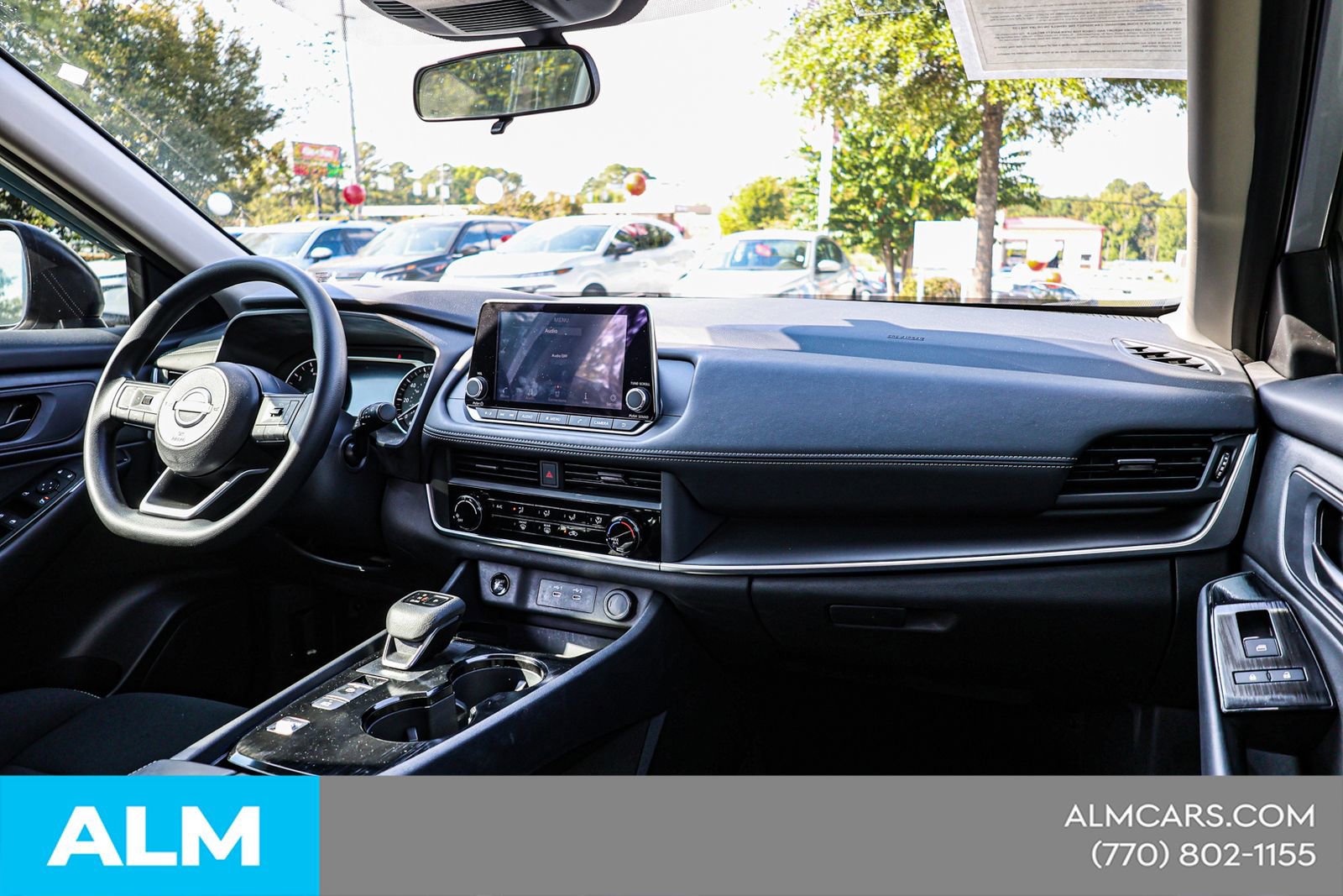 Used 2024 Nissan Rogue S image 25