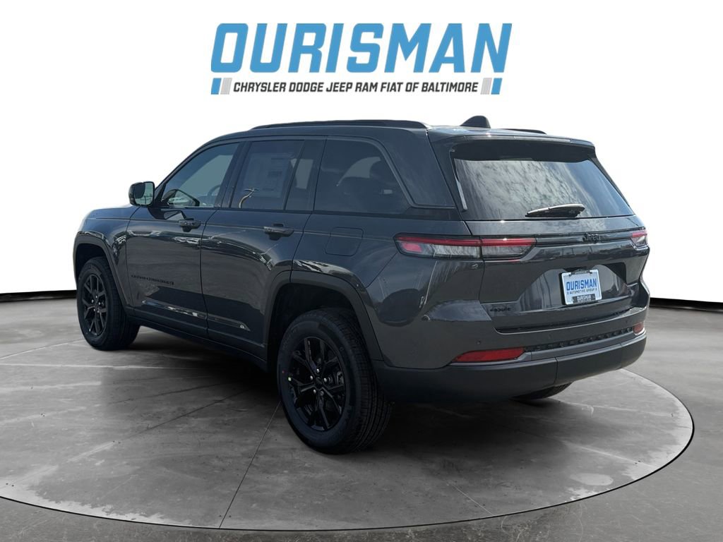 New 2026 Jeep Grand Cherokee Laredo image 4