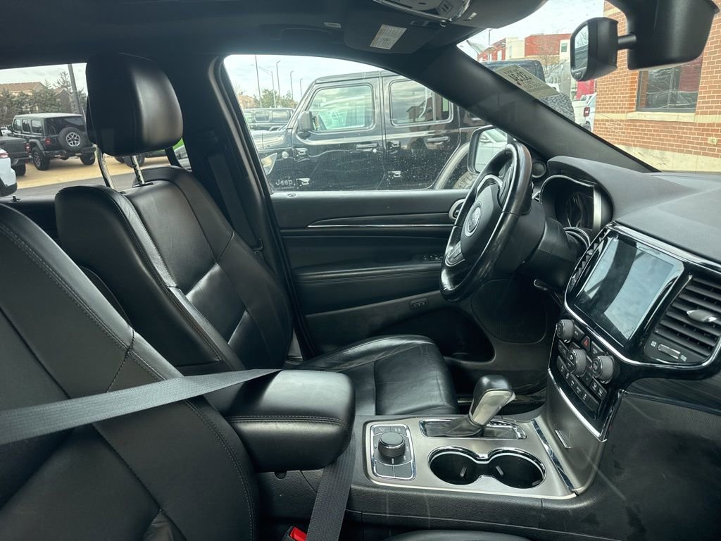 Used 2021 Jeep Grand Cherokee Limited image 16