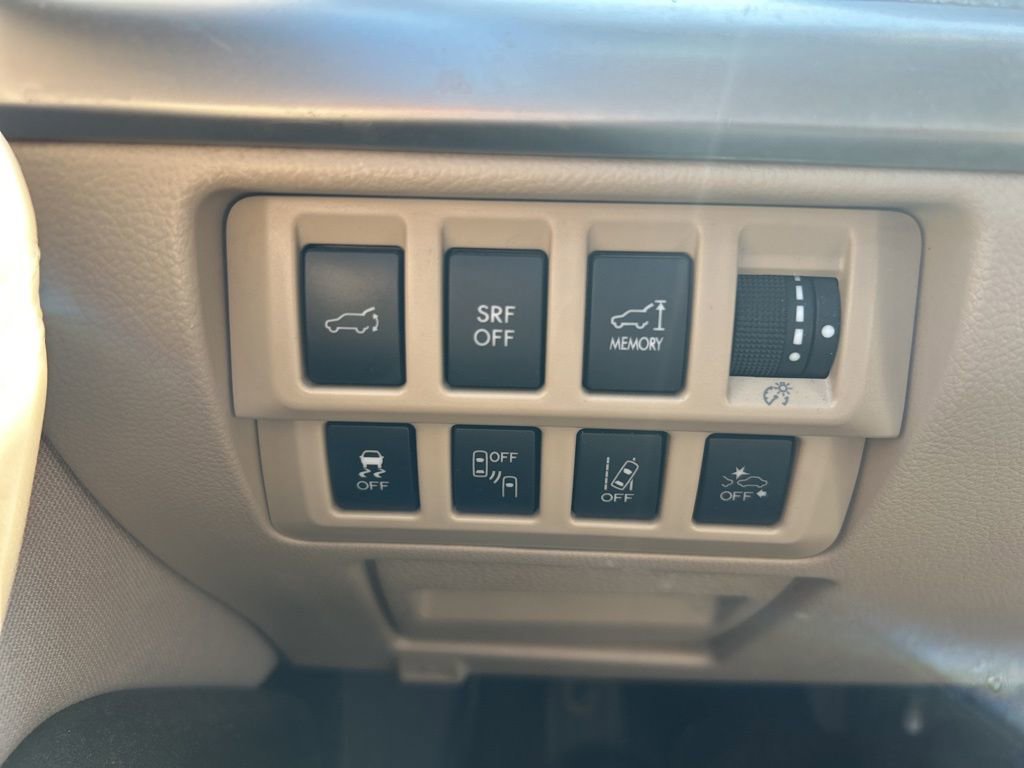 Used 2017 Subaru Outback 2.5i Premium image 11