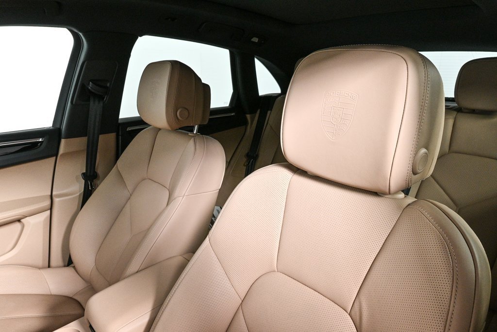 Used 2025 Porsche Macan image 5