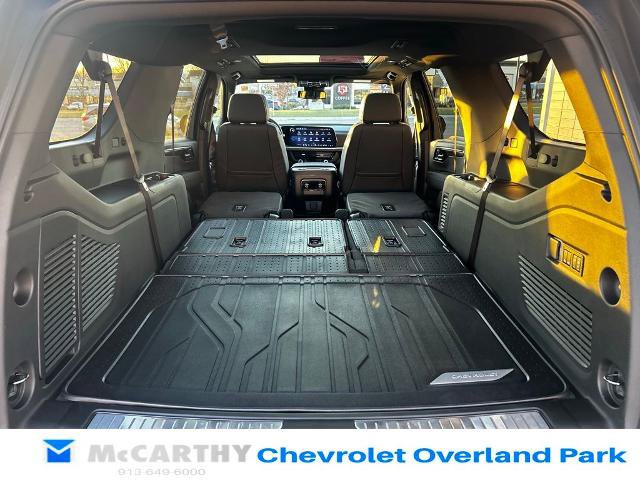 New 2026 Chevrolet Suburban Premier w/ Sun And Tow Package AWD/4WD image 24