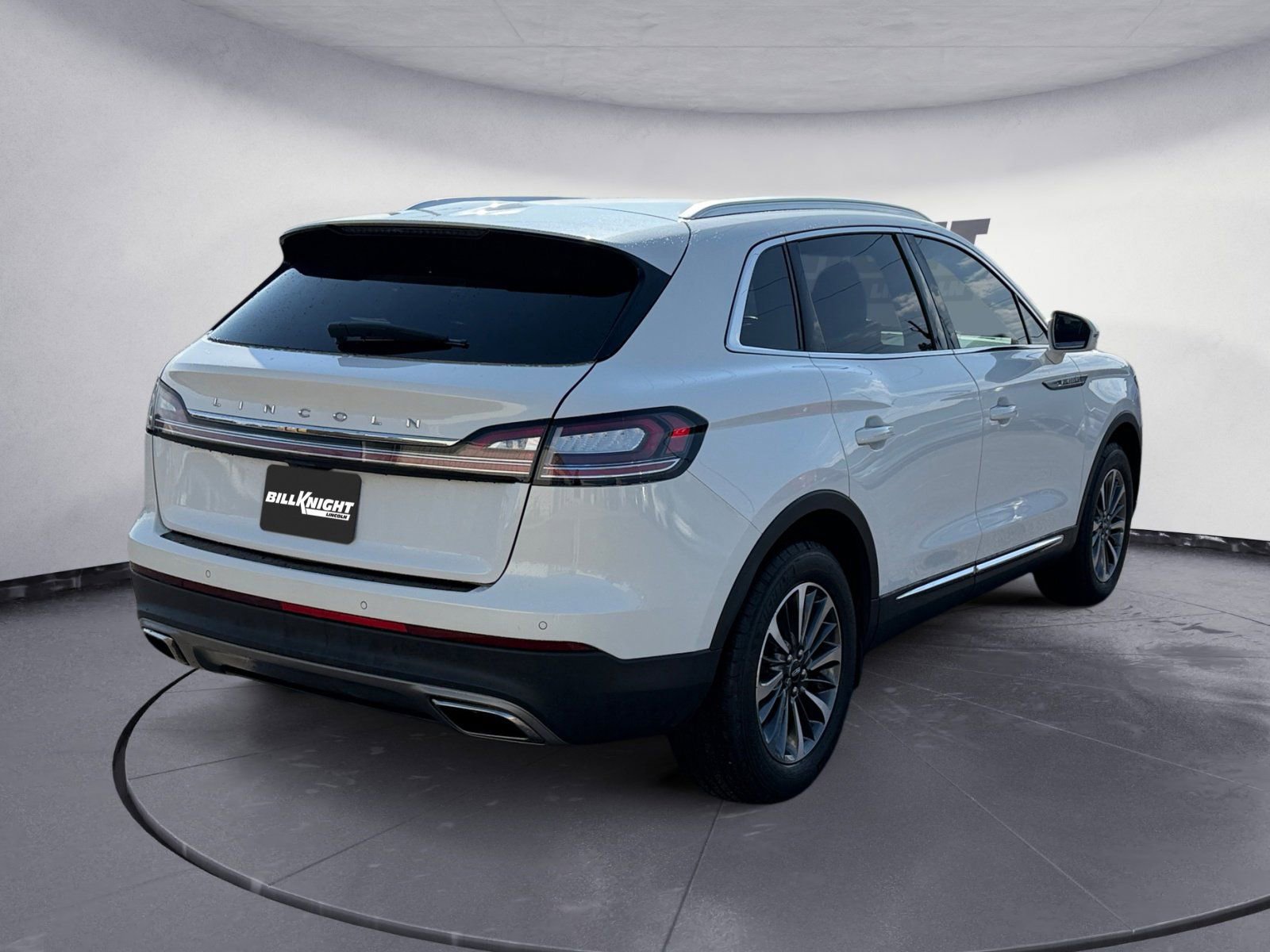 Certified 2023 Lincoln Nautilus FWD w/ Premium Package image 5