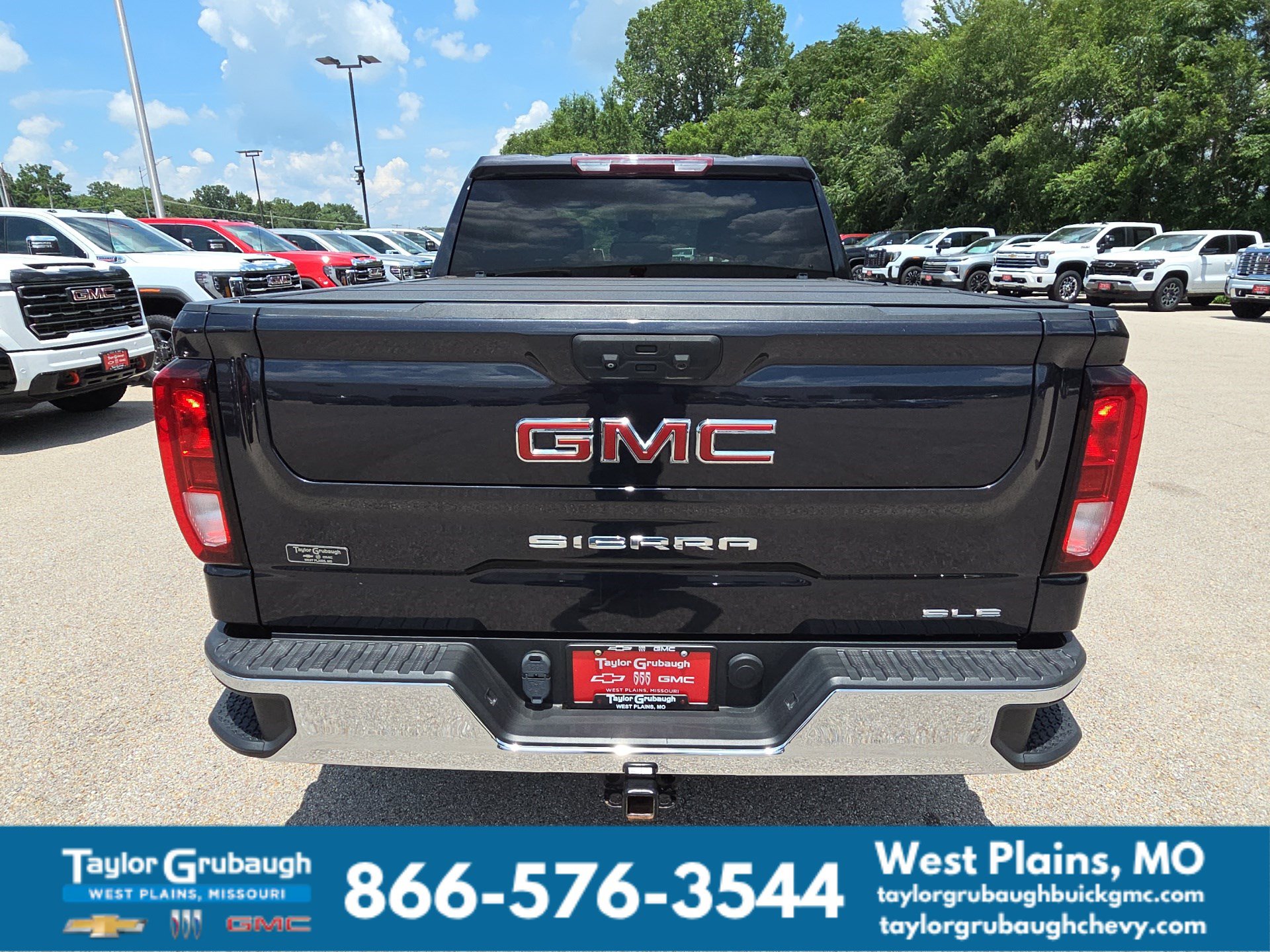 Used 2022 GMC Sierra 1500 SLE AWD/4WD image 7