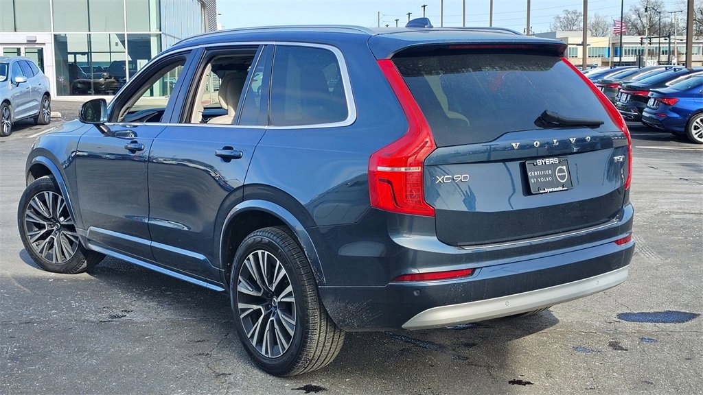 Used 2022 Volvo XC90 T5 Momentum w/ Climate Package image 4