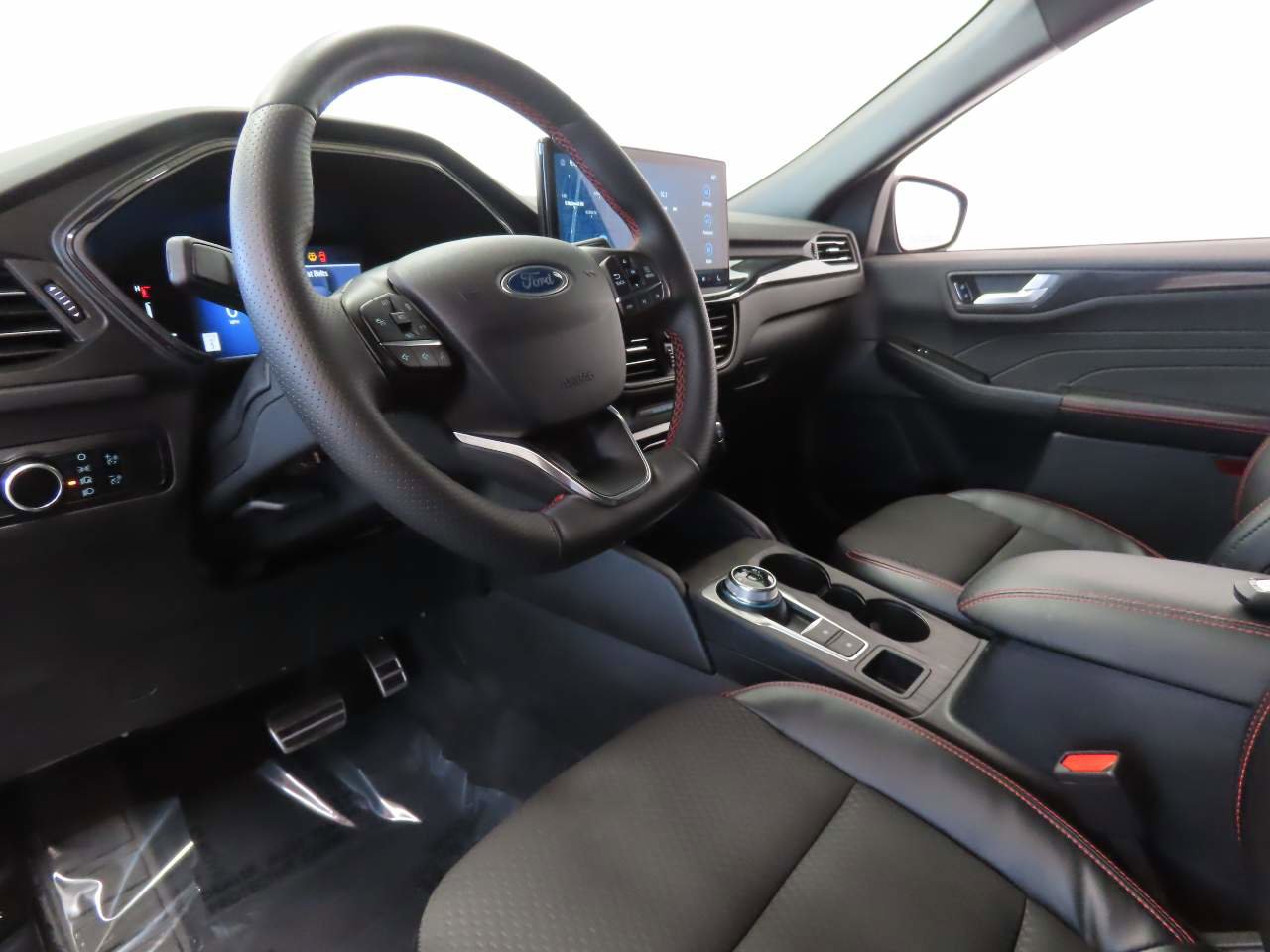 Used 2023 Ford Escape ST-Line w/ Tech Pack #1 image 8