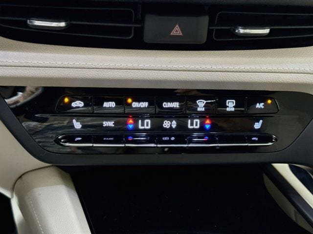 Used 2023 Buick Envision Preferred AWD/4WD image 16