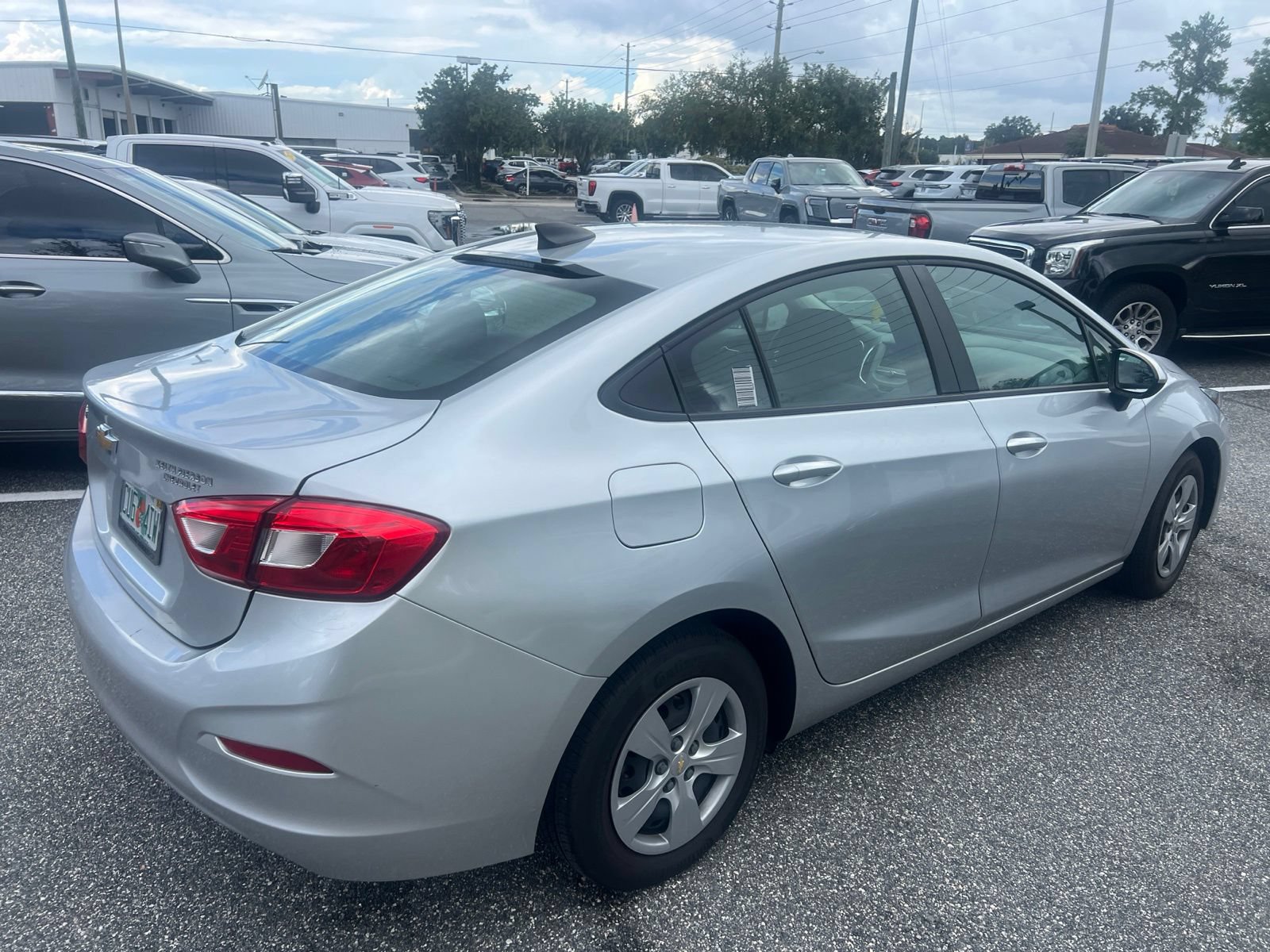 Used 2018 Chevrolet Cruze LS FWD image 3