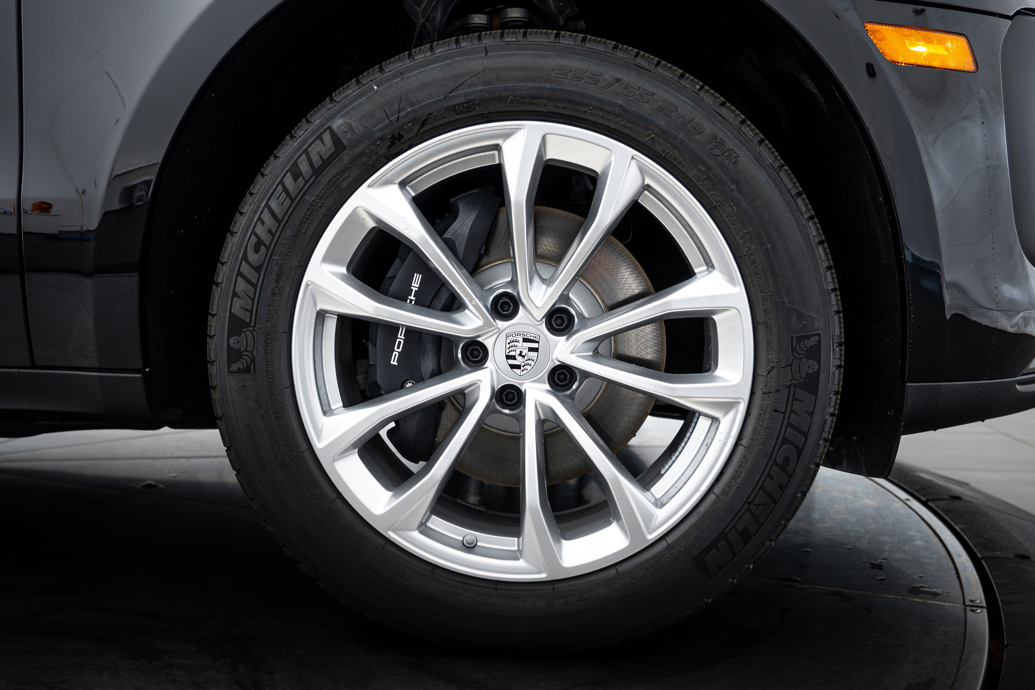 New 2026 Porsche Macan image 11