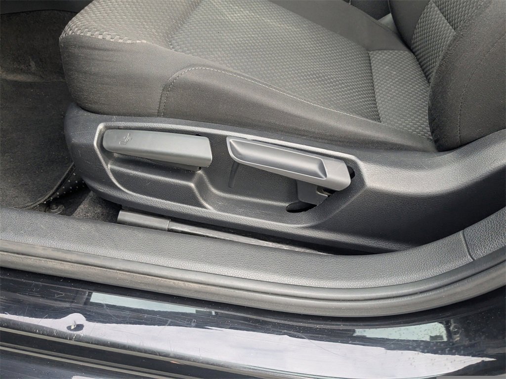 Used 2015 Volkswagen Passat 1.8T Limited Edition image 24