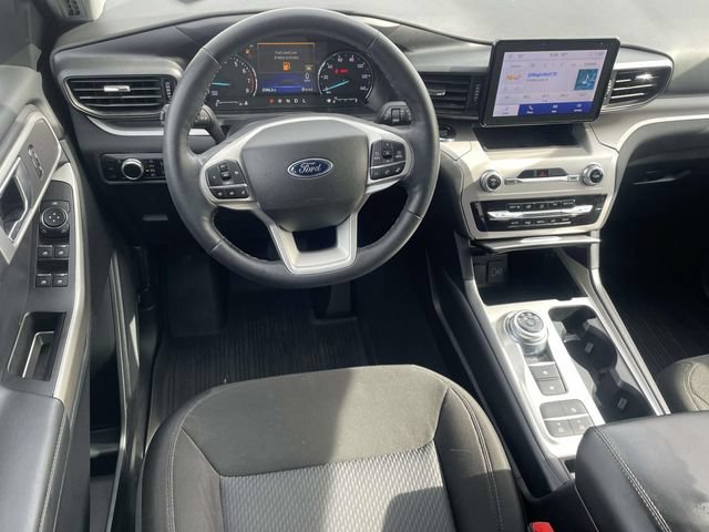 Used 2023 Ford Explorer XLT RWD image 13