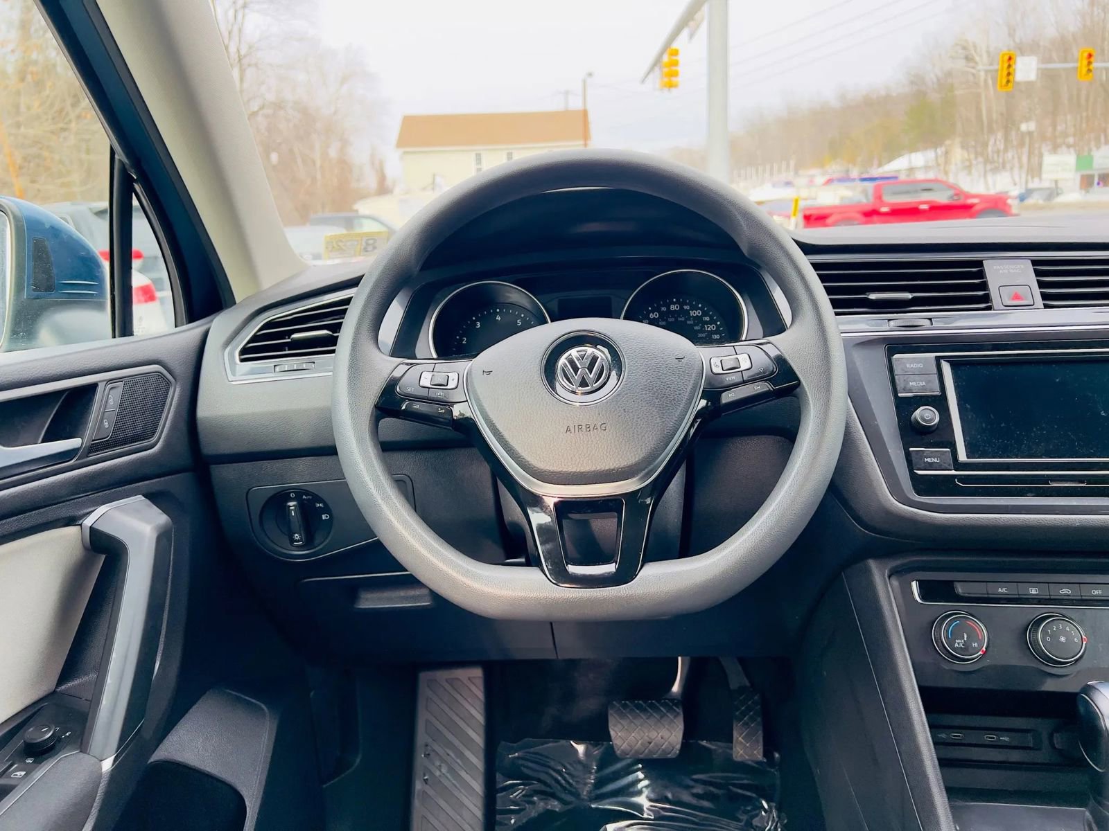 Used 2020 Volkswagen Tiguan S w/ 3rd Row Seat Package image 20