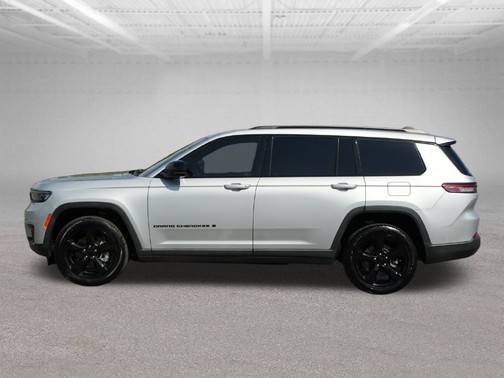 Used 2021 Jeep Grand Cherokee L Laredo RWD image 4