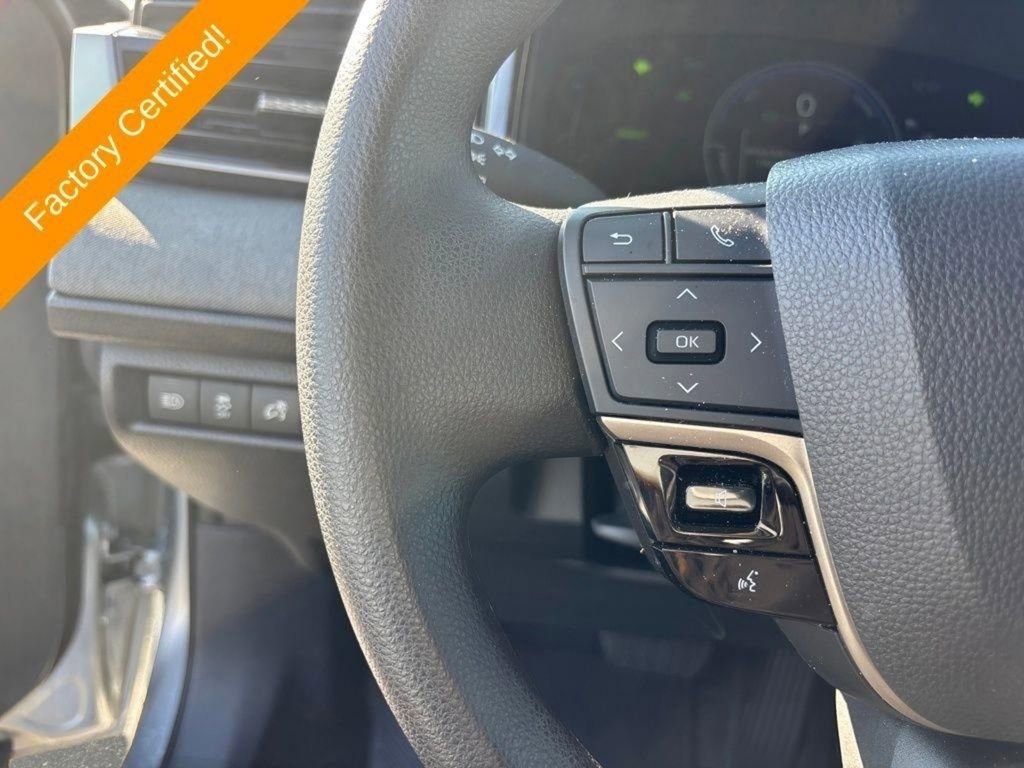 Used 2025 Toyota Camry LE image 15