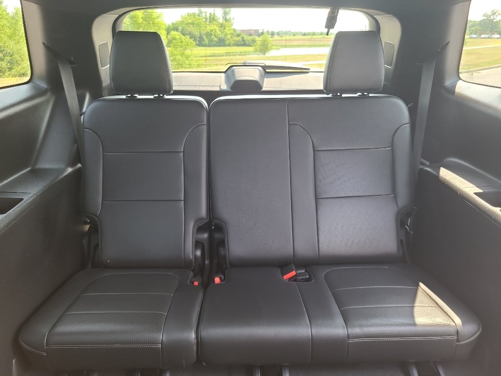 Used 2022 Chevrolet Traverse Premier w/ Redline Edition AWD/4WD image 41