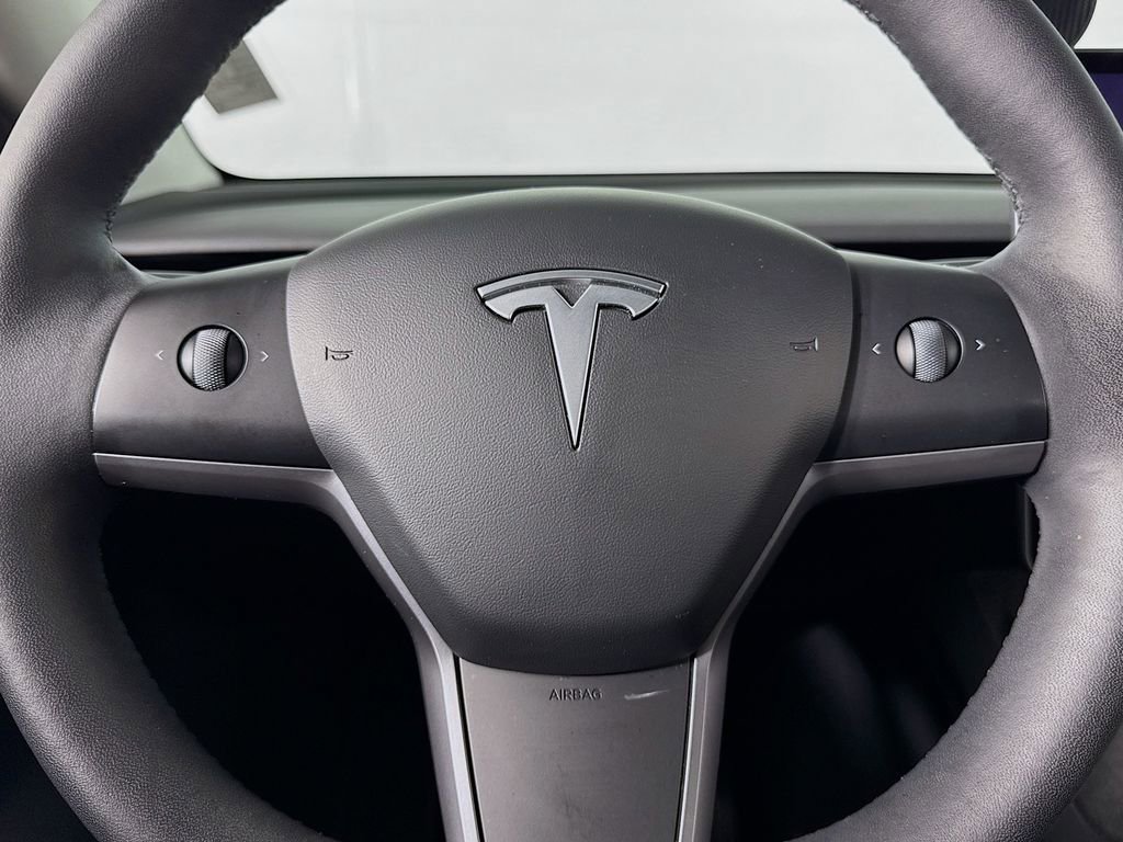 Used 2022 Tesla Model Y Long Range AWD/4WD image 56