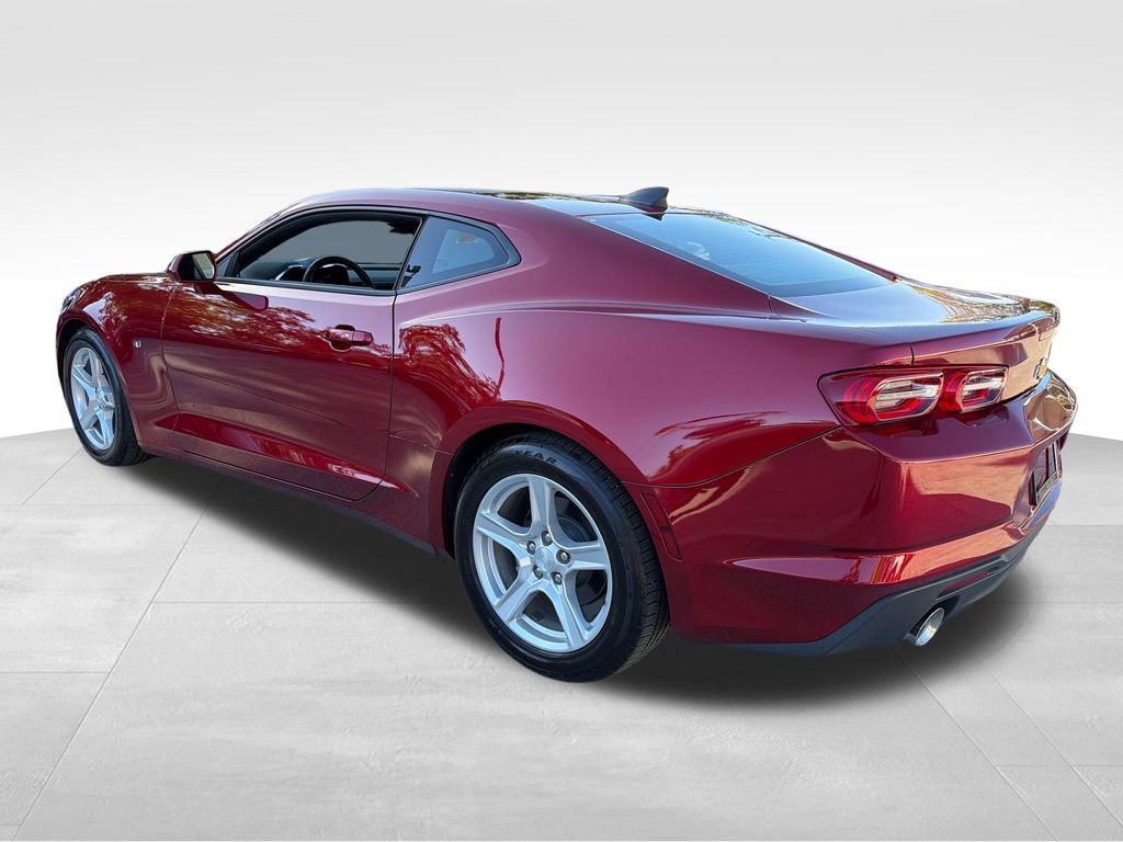 Used 2024 Chevrolet Camaro LT RWD image 5