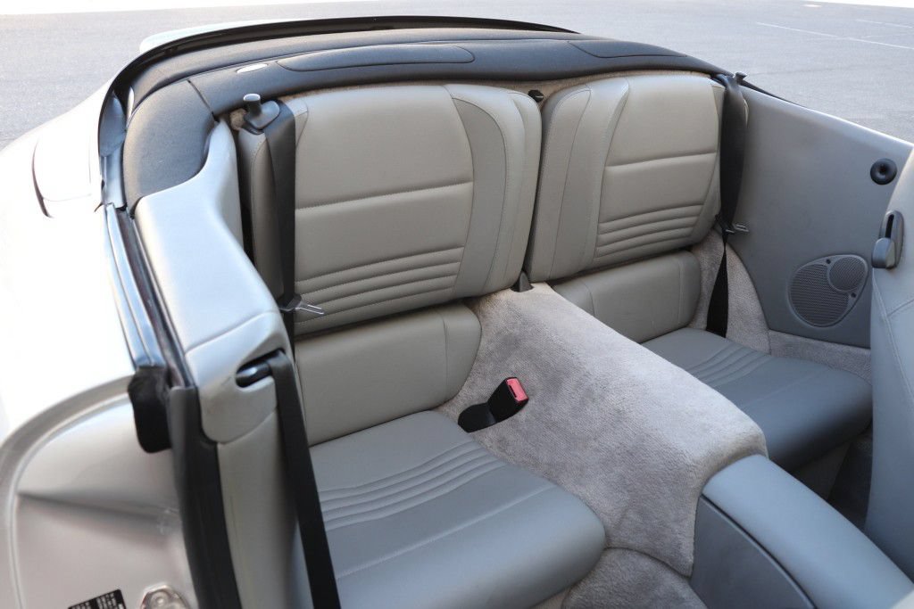 Used 2000 Porsche 911 Cabriolet image 34