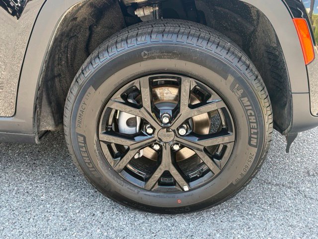 New 2026 Jeep Grand Cherokee Altitude AWD/4WD image 11