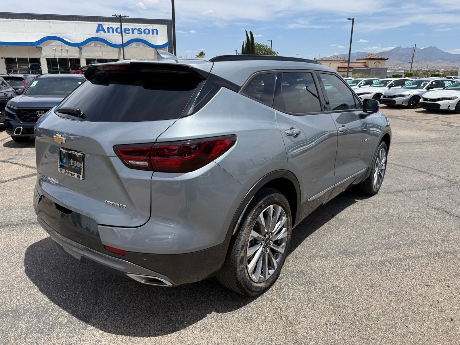 Used 2024 Chevrolet Blazer Premier w/ Driver Confidence II Package FWD image 5