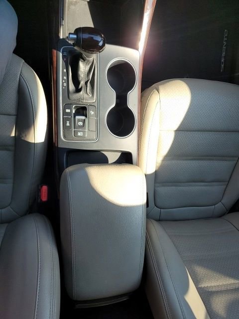 Used 2017 Kia Sorento EX w/ EX Advanced Touring Package image 22