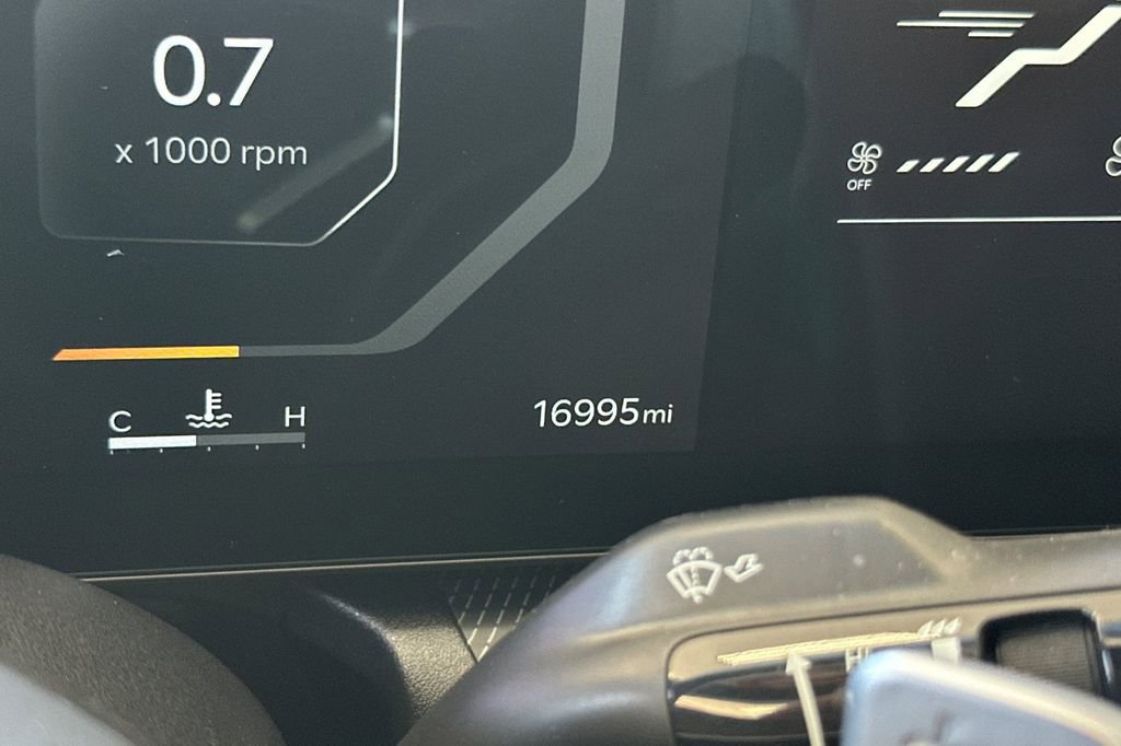 Used 2025 Kia K4 GT-Line w/ GT-Line Premium Package image 29