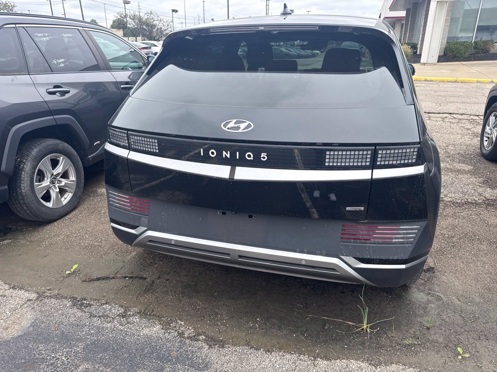 Certified 2024 Hyundai Ioniq 5 SE AWD/4WD image 4