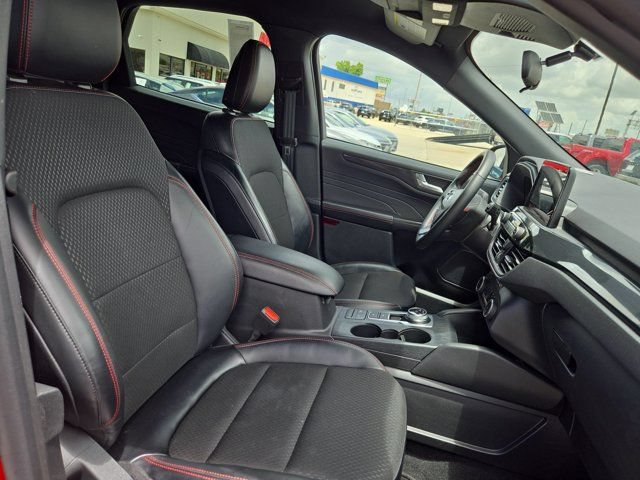 Used 2025 Ford Escape ST-Line AWD/4WD image 30
