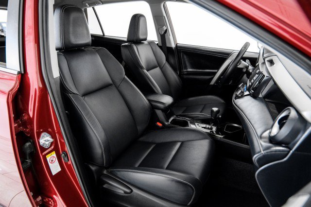 Used 2018 Toyota RAV4 Limited w/ Advanced Technology Package AWD/4WD image 33