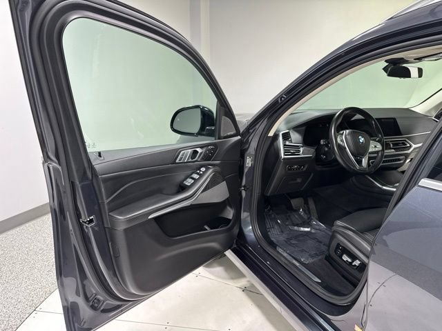Used 2019 BMW X7 xDrive50i w/ Premium Package AWD/4WD image 12