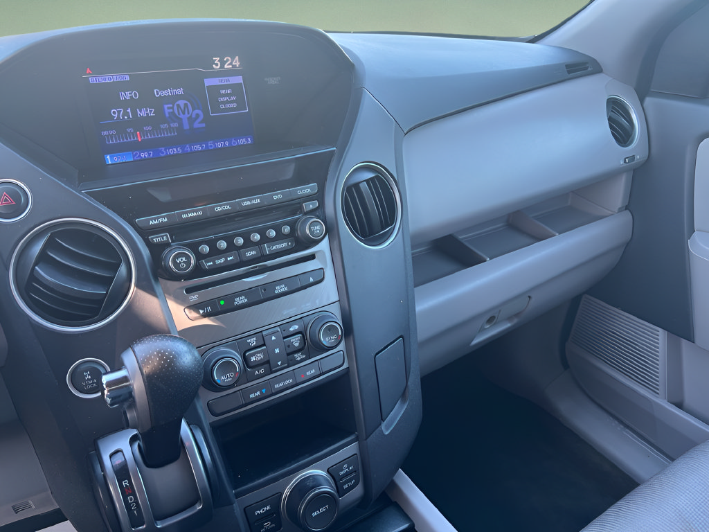 Used 2015 Honda Pilot SE image 26