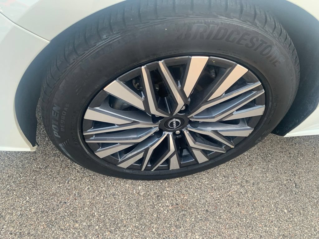 Used 2025 Nissan Altima 2.5 SV FWD image 29