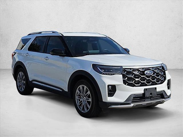Used 2025 Ford Explorer Platinum RWD image 3