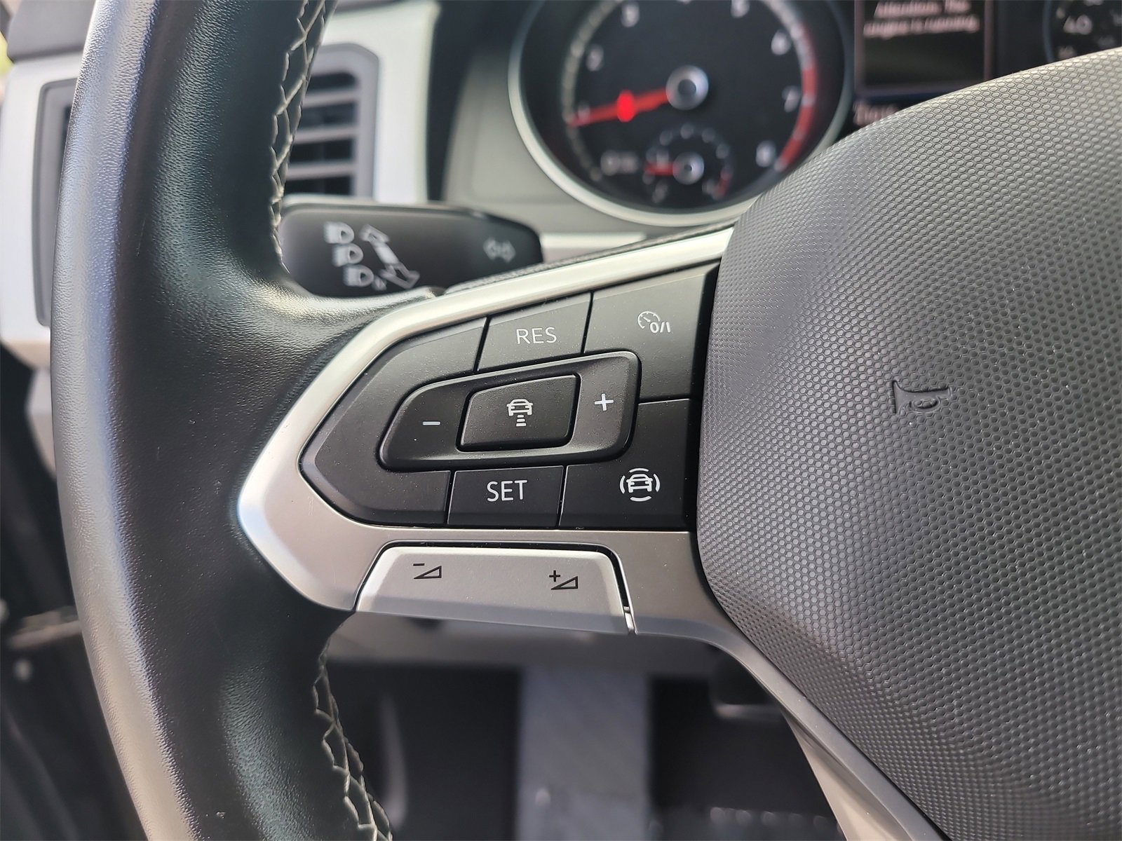 Used 2021 Volkswagen Atlas SE image 30