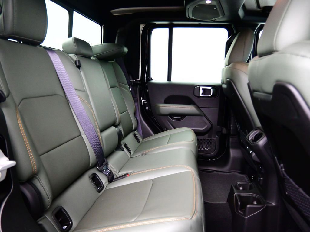 New 2025 Jeep Gladiator Mojave image 17