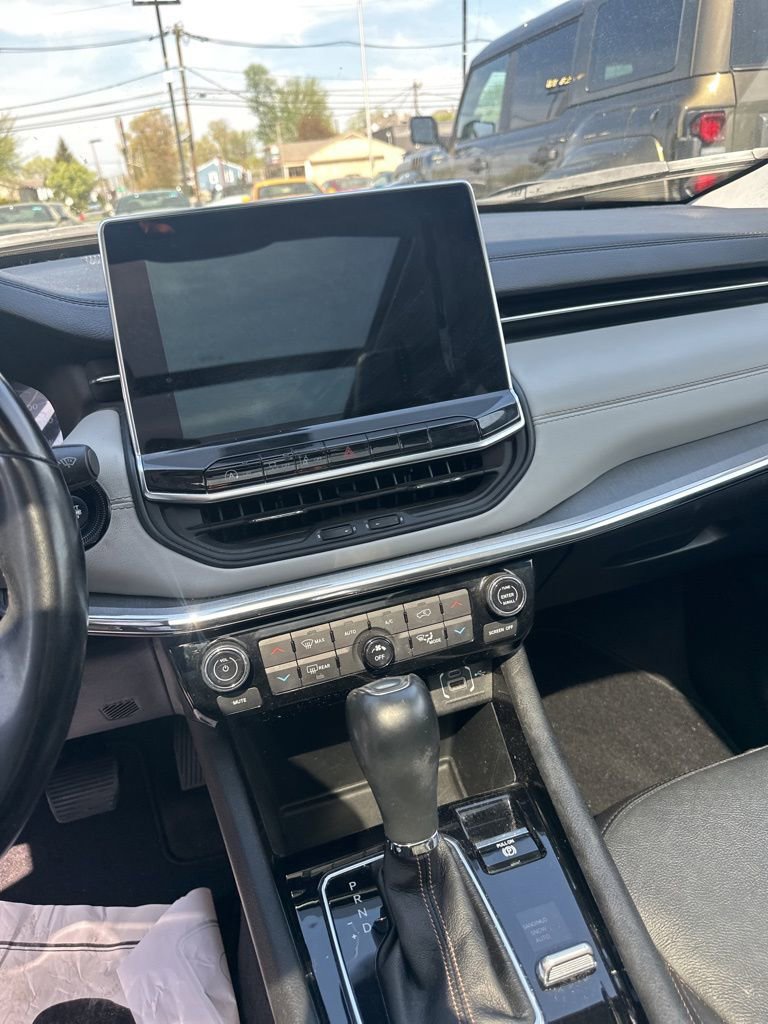 Used 2022 Jeep Compass Limited w/ Sun and Sound Group image 5