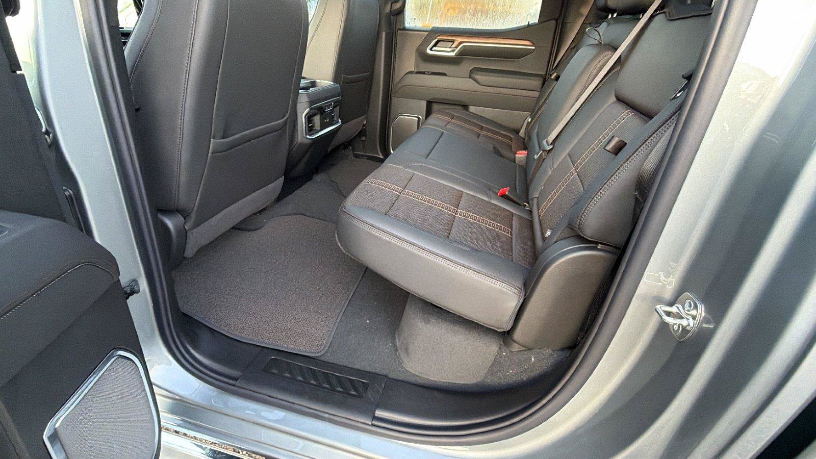 New 2026 Chevrolet Silverado 1500 High Country w/ Z71 Off-Road Package AWD/4WD image 20