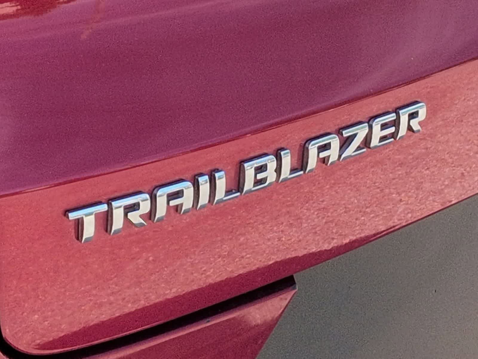 Used 2021 Chevrolet TrailBlazer LT w/ Convenience Package FWD image 13