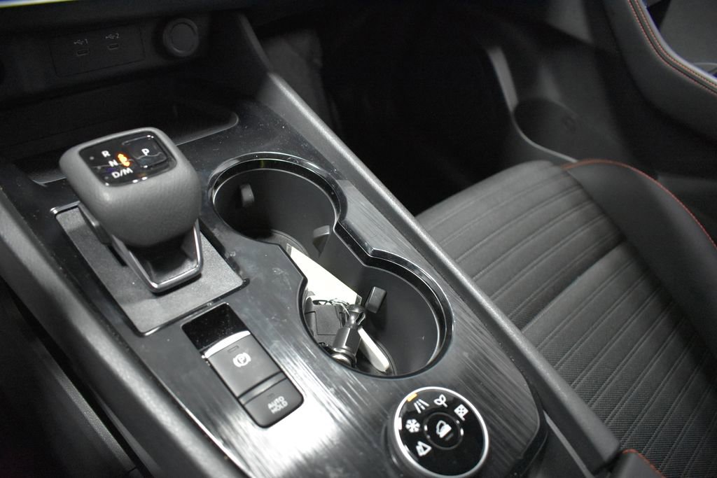 Certified 2025 Nissan Rogue SV AWD/4WD image 19