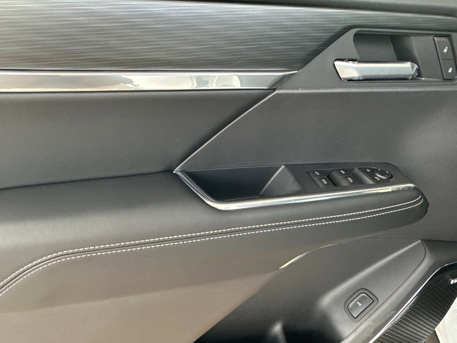 New 2026 GMC Acadia Elevation FWD image 11