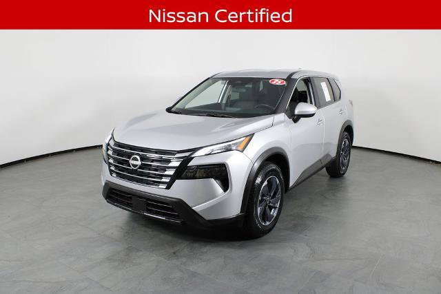 Certified 2025 Nissan Rogue SV image 2