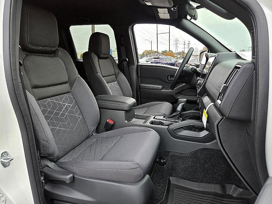New 2026 Nissan Frontier SV w/ Tow Package image 11