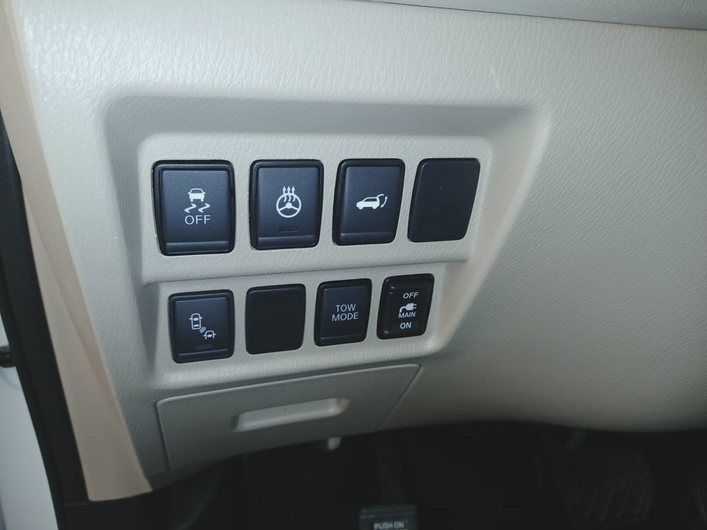 Used 2019 Nissan Pathfinder SL AWD/4WD image 18